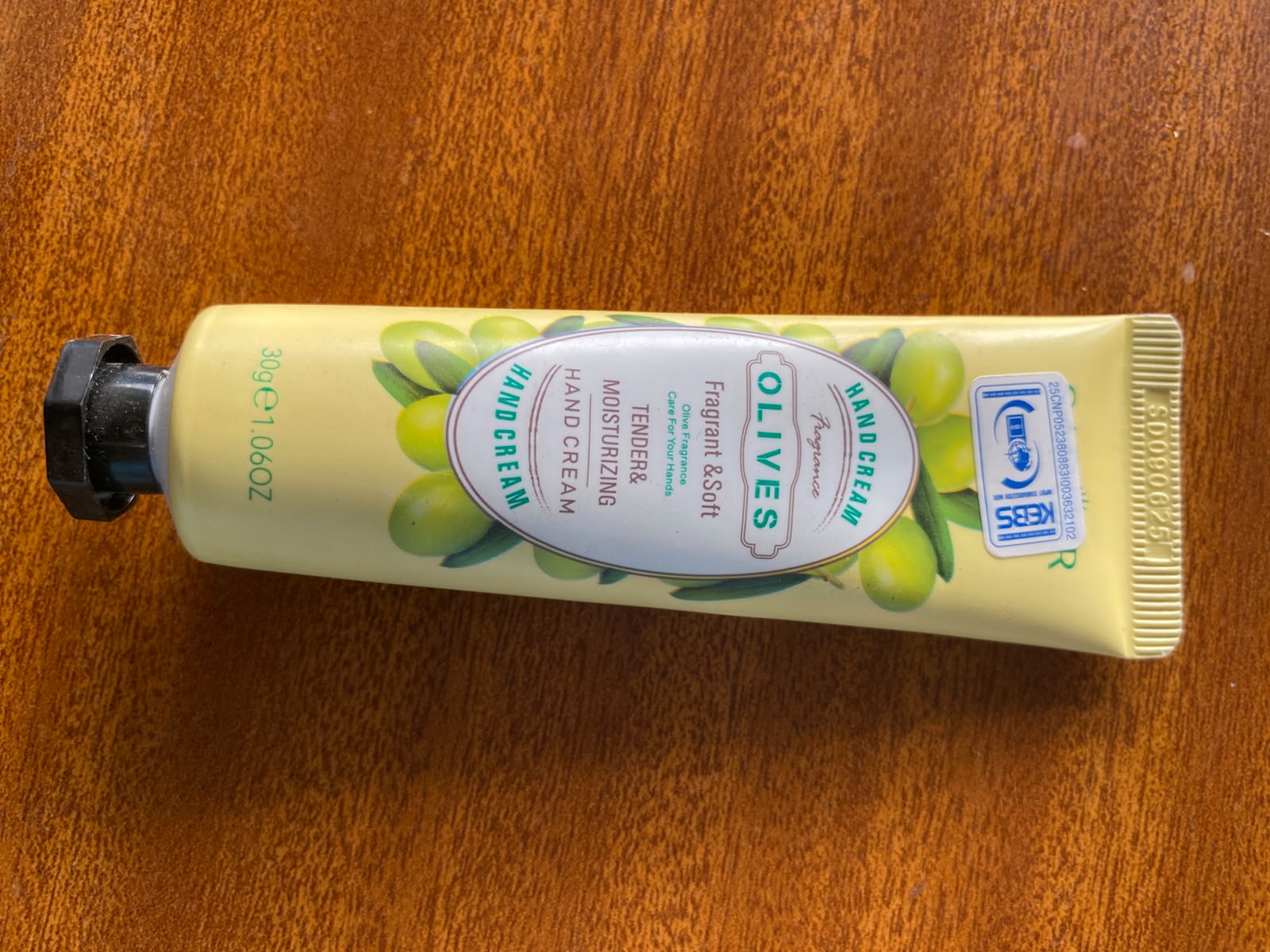 Olives Tender & Moisturizing Hand Cream 30g (100% Original)